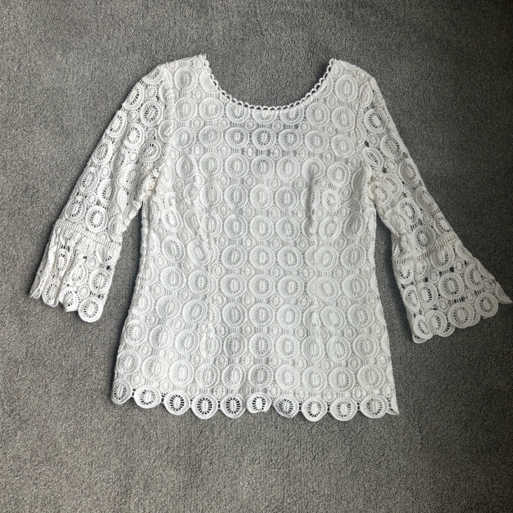Boden white crochet detail blouse, with a bell sleeve and scoop back. Size 12